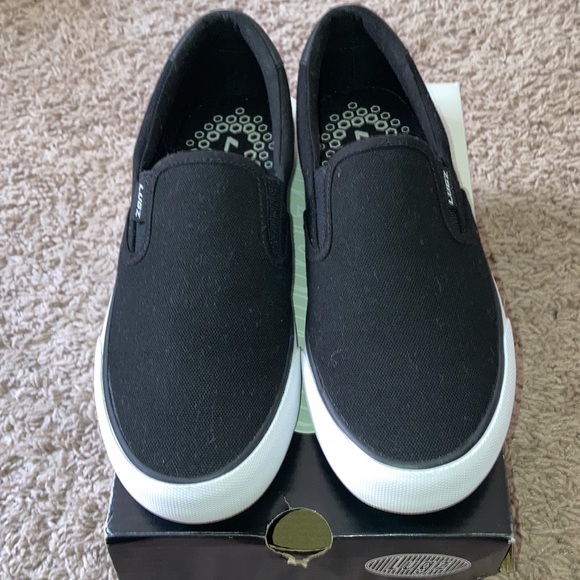 Lugz 🆕👟Clipper Women's Slip-On Sneakers Size 8 - Picture 4 of 11